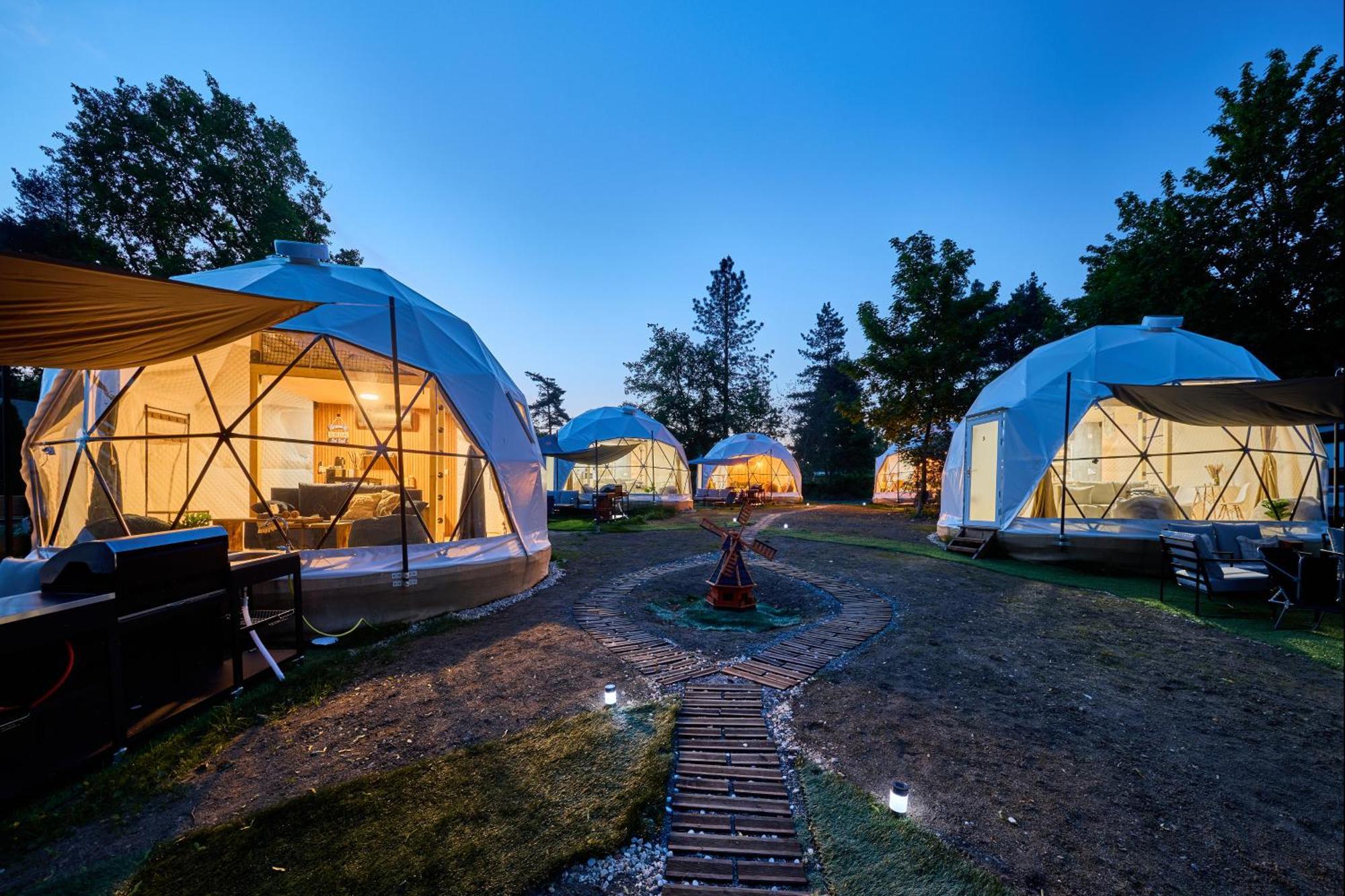 Glamping Slapy Hotel Bagian luar foto