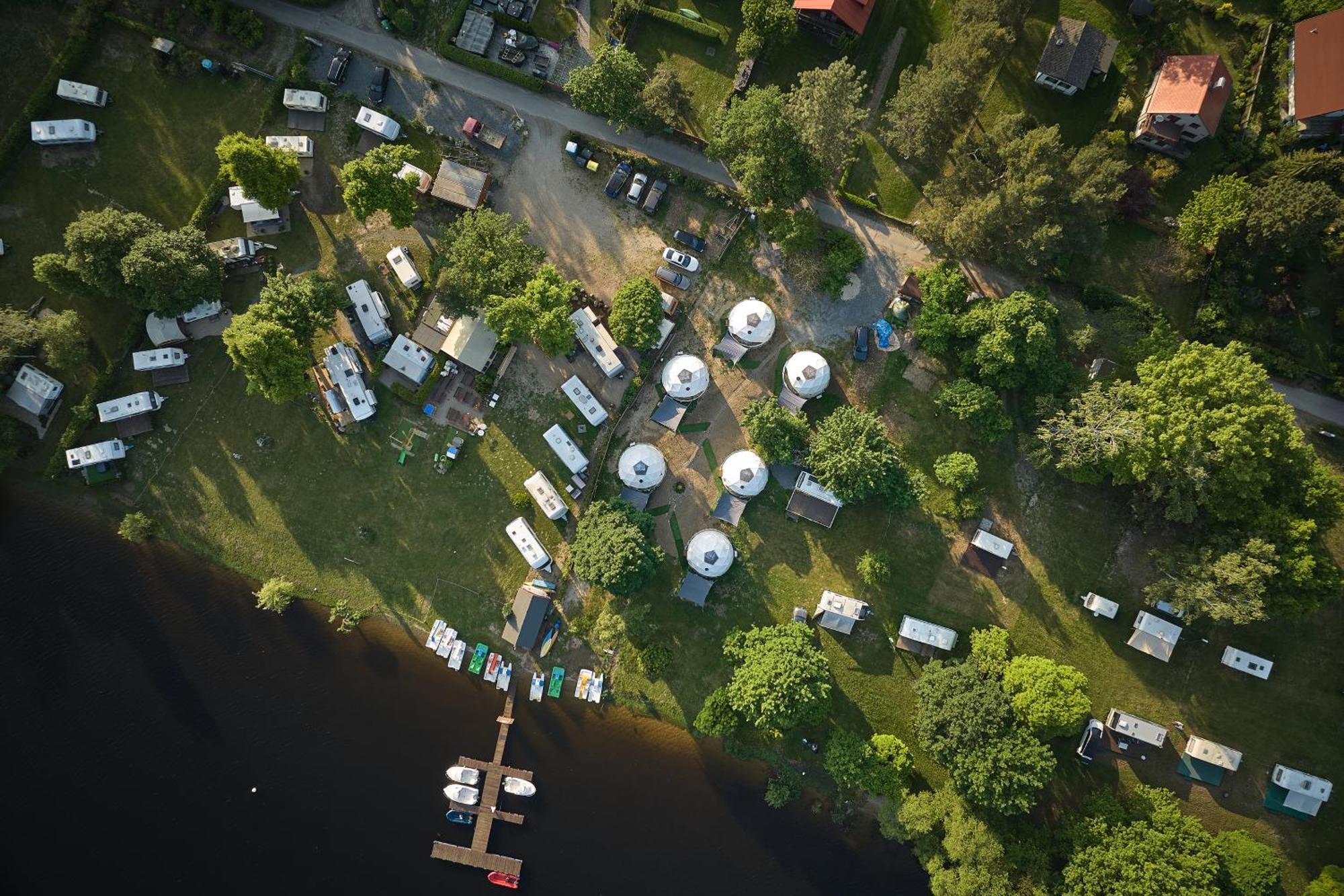 Glamping Slapy Hotel Bagian luar foto