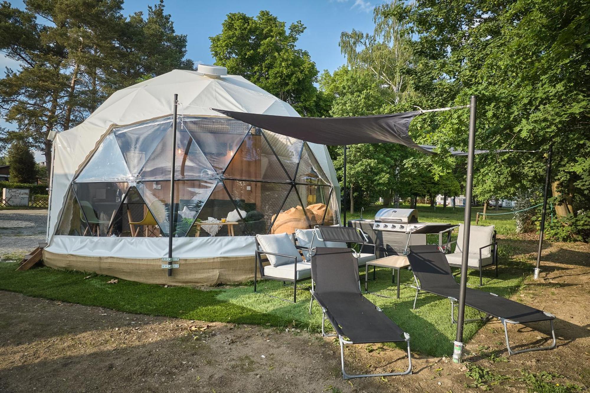 Glamping Slapy Hotel Bagian luar foto