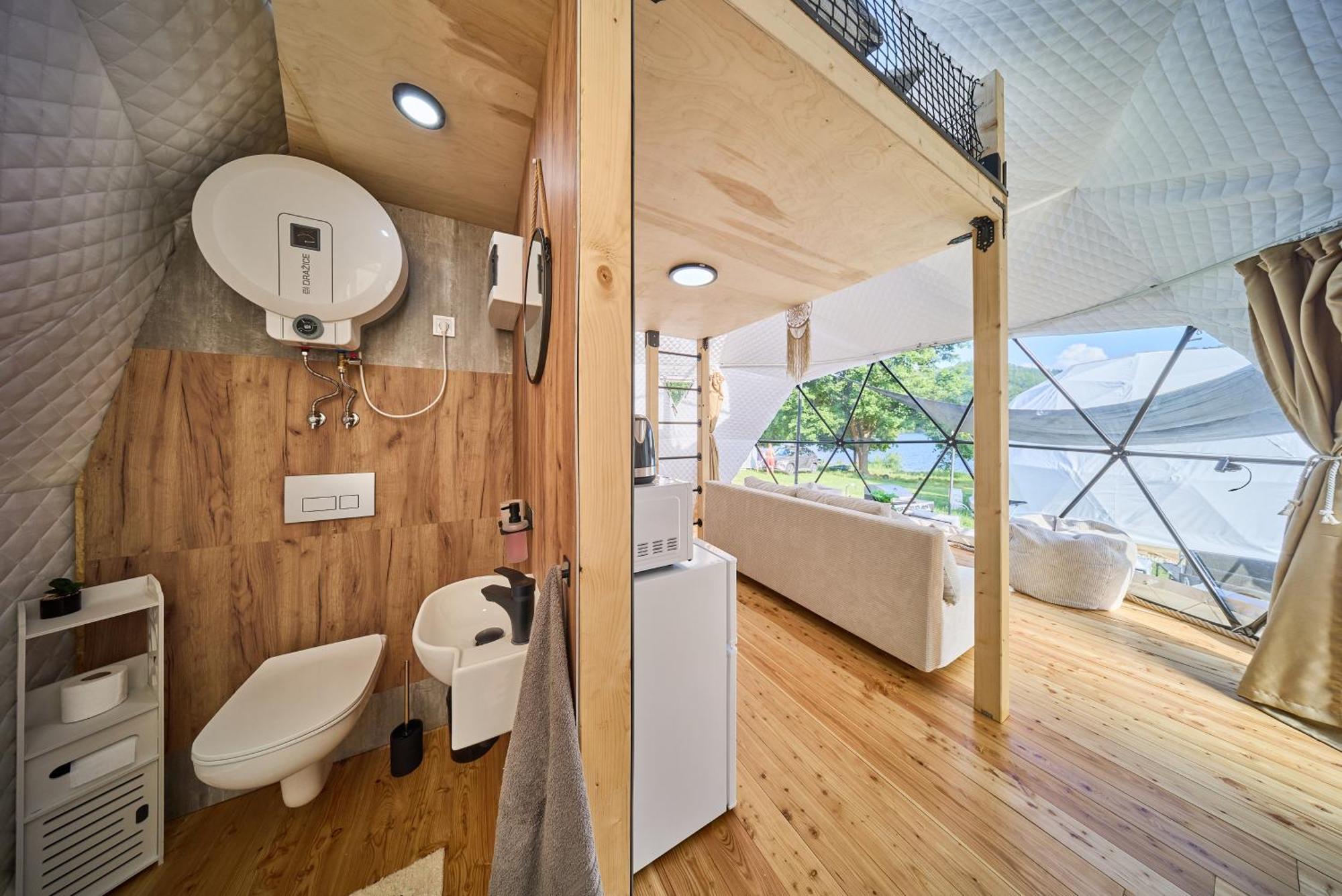 Glamping Slapy Hotel Bagian luar foto