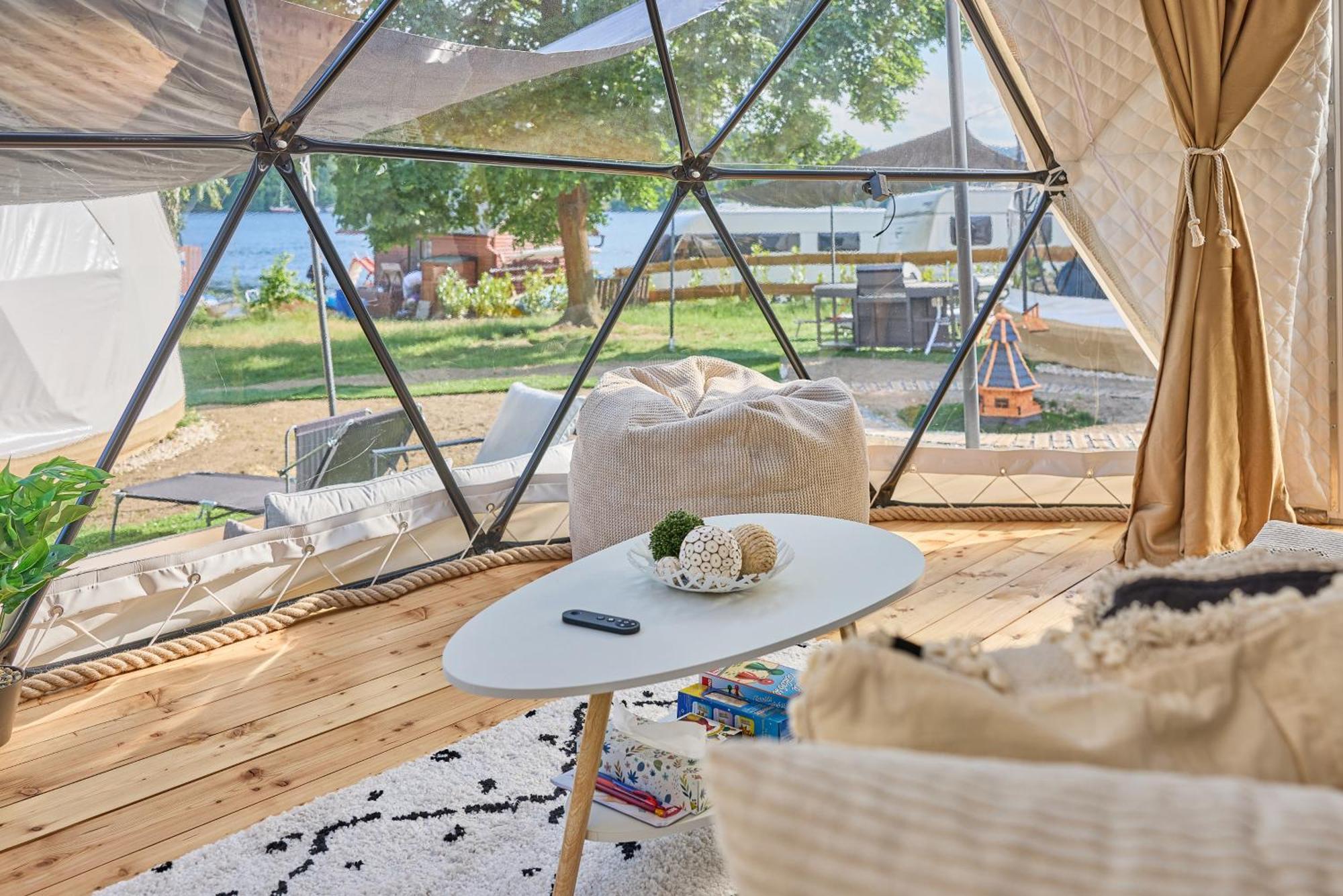 Glamping Slapy Hotel Bagian luar foto