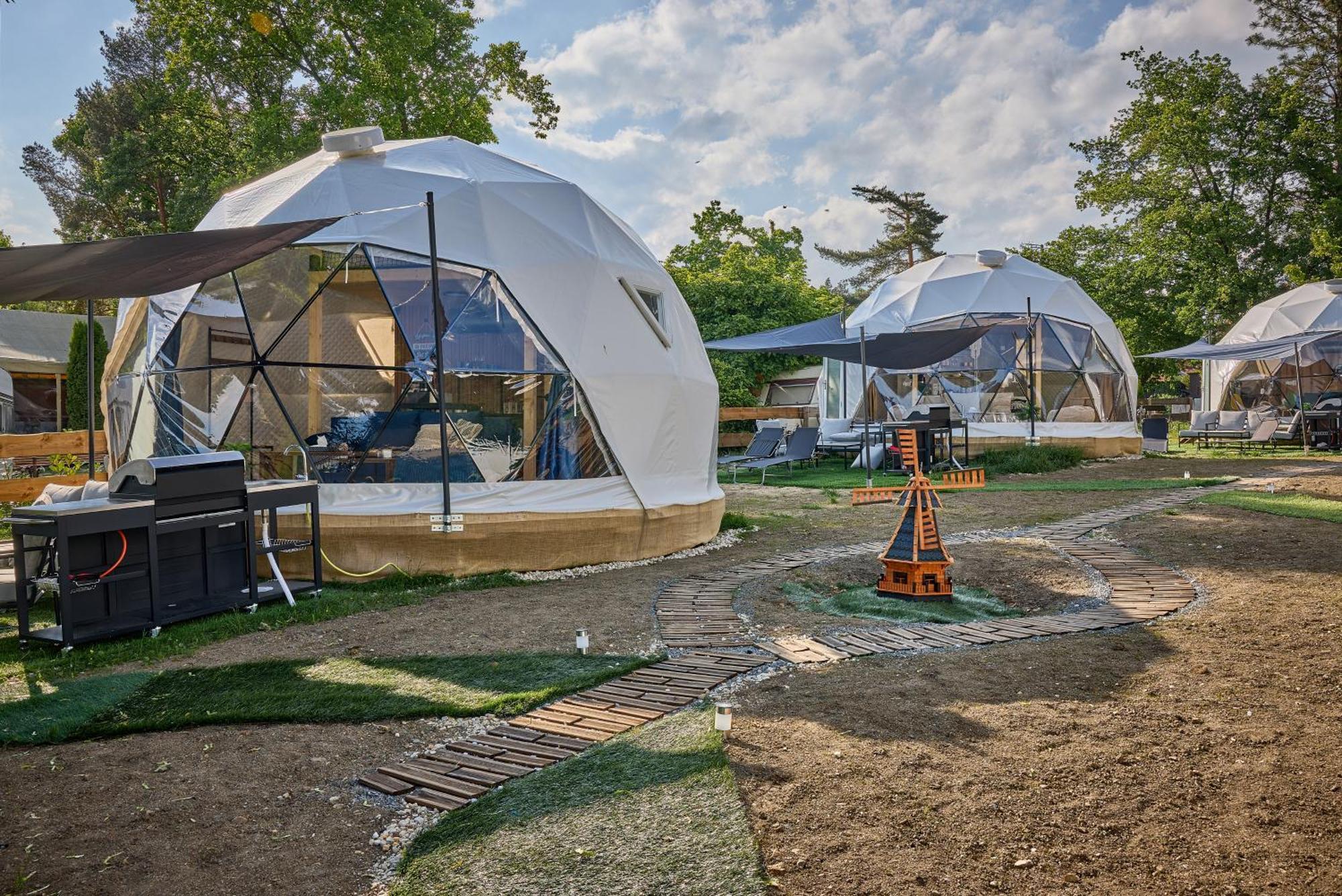 Glamping Slapy Hotel Bagian luar foto
