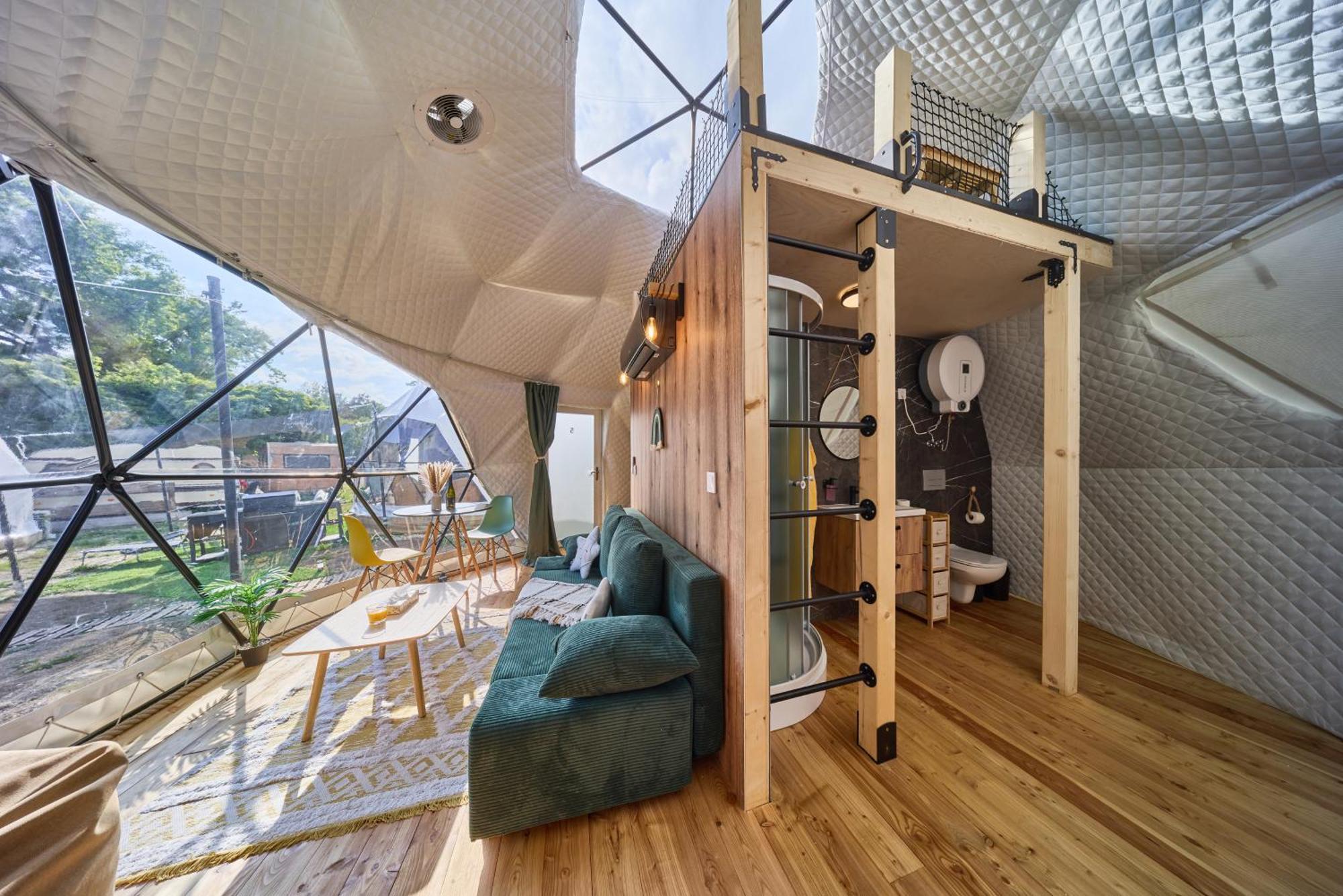 Glamping Slapy Hotel Bagian luar foto